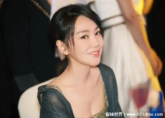 黄晓明闫妮官宣结婚,假消息(实际是为合作的新电影炒热度)插图2 黄晓明闫妮官宣结婚,假消息(实际是为合作的新电影炒热度)插图2