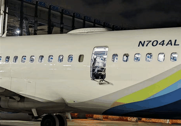 波音摊上事了 美国联邦航空管理局：正式要求检查737MAX飞机