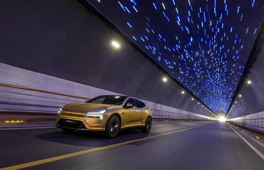 极星4与特斯拉Model Y掰手腕:“北欧风”到底比“毛坯房”香多了!插图 极星4与特斯拉Model Y掰手腕:“北欧风”到底比“毛坯房”香多了!