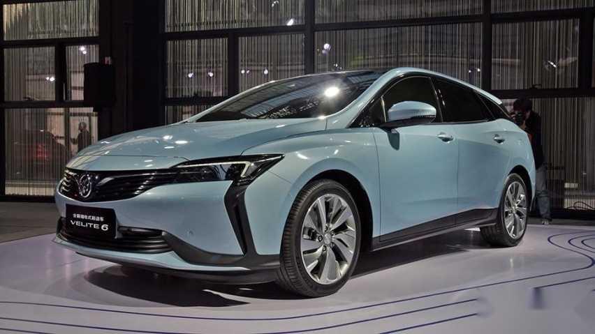 全新别克GL8插混，比丰田更适合跑高速，卖20多万能赢腾势？