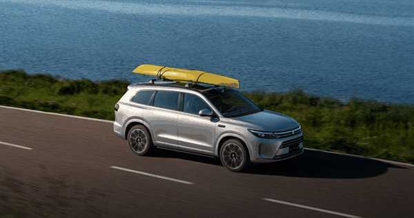 一款新M7干翻友商全系!问界单周销量0.72万辆重返新势力销冠插图 一款新M7干翻友商全系!问界单周销量0.72万辆重返新势力销冠