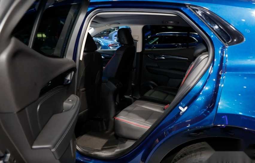 预算20多万买SUV，中型别克昂科威对比紧凑型本田CRV，孰优孰劣？