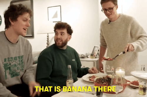 你敢吃尝尝吗！网红小哥训练老鼠当厨师：还做菜给朋友吃