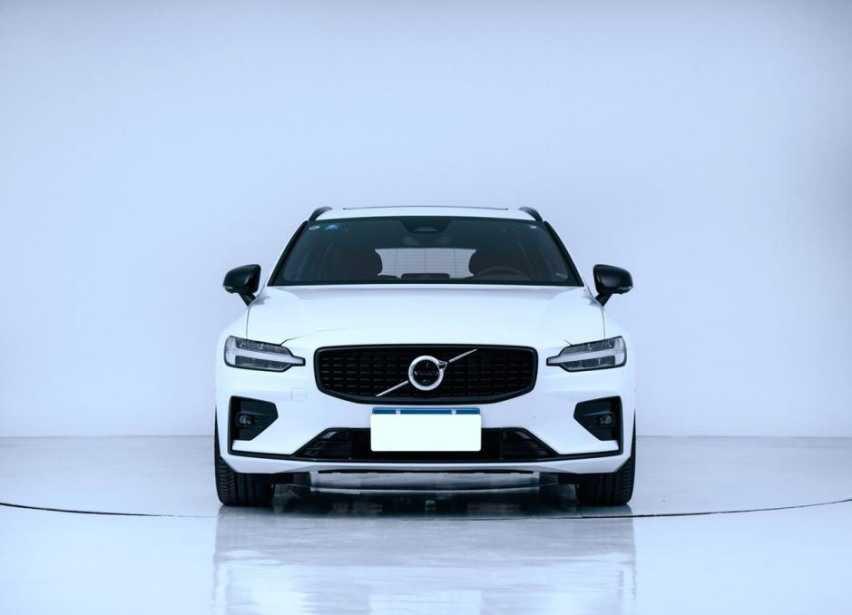 想要舒适旅行?沃尔沃V60旅行车的造型和空间满足你的需求!插图1 想要舒适旅行?沃尔沃V60旅行车的造型和空间满足你的需求!