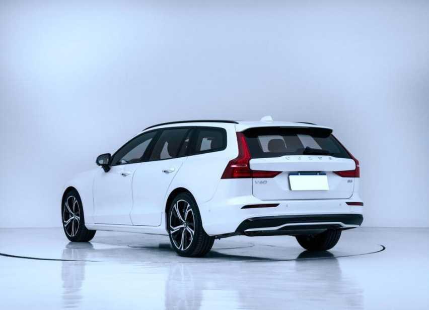 想要舒适旅行?沃尔沃V60旅行车的造型和空间满足你的需求!插图3 想要舒适旅行?沃尔沃V60旅行车的造型和空间满足你的需求!