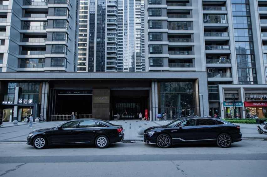 追光PHEV、比亚迪汉、哪吒S，谁才是真正的混动新王？