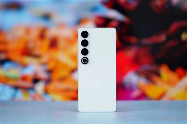 白面板颜值巅峰!魅族21 PRO魅族白图赏插图9 白面板颜值巅峰!魅族21 PRO魅族白图赏