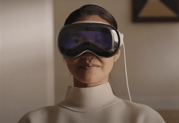 苹果Vision Pro上手!这玩意卖两万多 真的合适吗插图5 苹果Vision Pro上手!这玩意卖两万多 真的合适吗