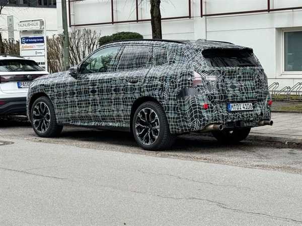 首搭双联曲面大屏!全新宝马X3内饰谍照曝光插图3 首搭双联曲面大屏!全新宝马X3内饰谍照曝光