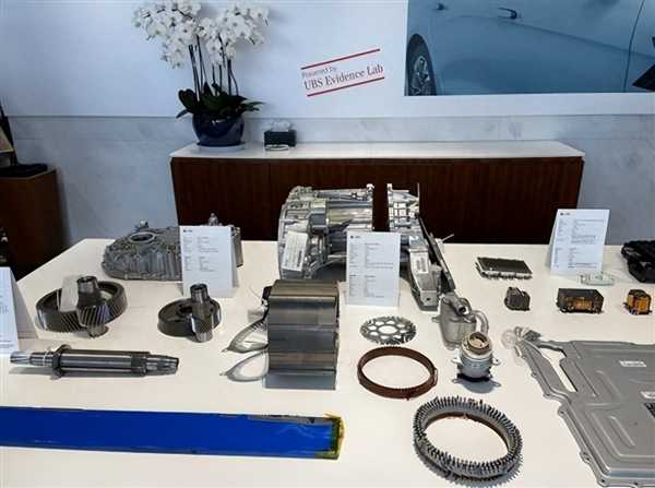 比亚迪开年甩“王炸”!7.98万的“插混双雄”决战合资燃油车插图2 比亚迪开年甩“王炸”!7.98万的“插混双雄”决战合资燃油车