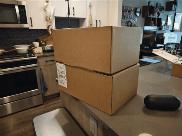 苹果Vision Pro上手!这玩意卖两万多 真的合适吗插图1 苹果Vision Pro上手!这玩意卖两万多 真的合适吗