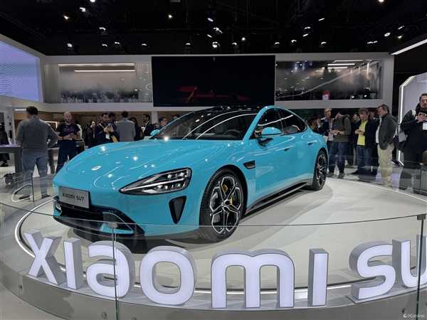 年轻人第一台电跑！小米SU7 MWC展区现场观摩