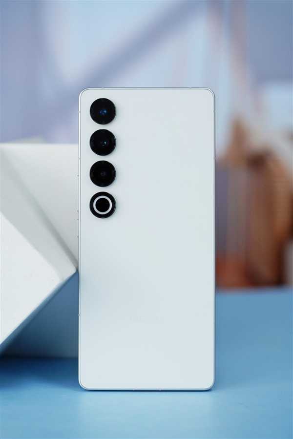 白面板颜值巅峰!魅族21 PRO魅族白图赏插图11 白面板颜值巅峰!魅族21 PRO魅族白图赏