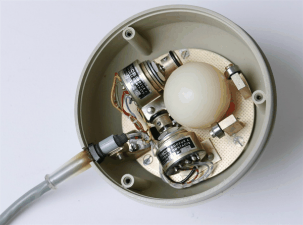 鼠标里的小球球 是什么时候消失的