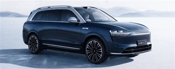 问界M9秀操作:湿滑路面打滑极短时间可调整四轮扭矩 瞬间恢复抓地力插图4 问界M9秀操作:湿滑路面打滑极短时间可调整四轮扭矩 瞬间恢复抓地力