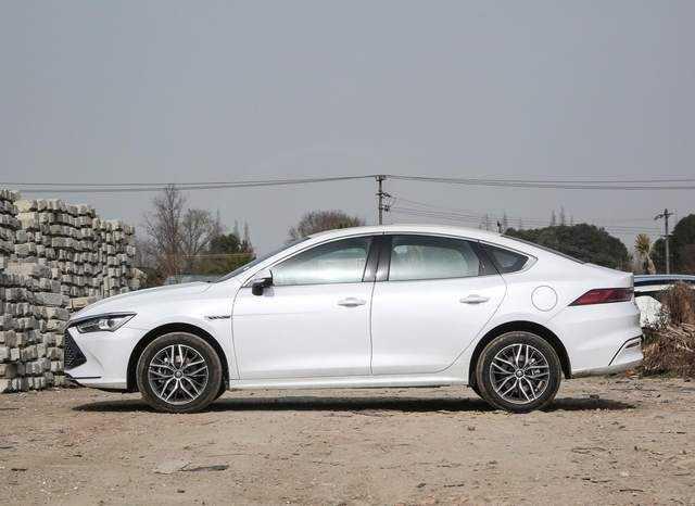 开年就放大招?秦PLUS、驱逐舰05荣耀版上市,关键只卖7.98万起插图3 开年就放大招?秦PLUS、驱逐舰05荣耀版上市,关键只卖7.98万起