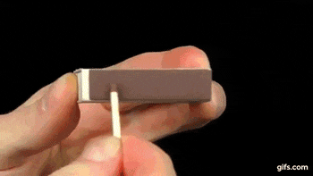 大神花8年用70万根火柴还原埃菲尔铁塔：差点成为年度大冤种