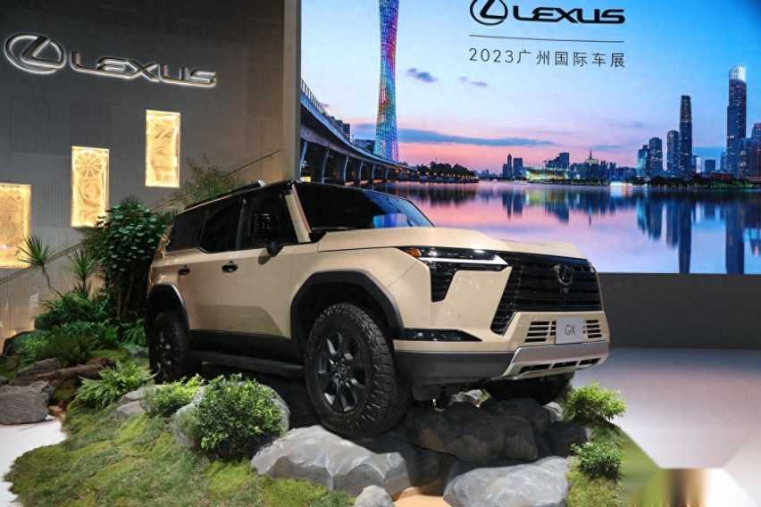 3.5T V6+拓森中央差速锁，全新雷克萨斯GX广州车展完成首秀