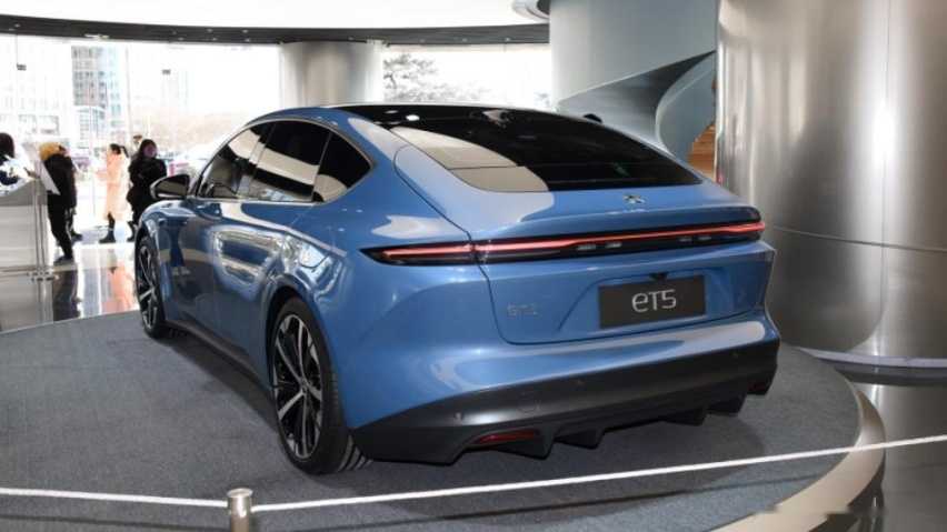 为了清理库存,蔚来ET5从29.8万降至19.8万,终于挥出降价这把刀插图3 为了清理库存,蔚来ET5从29.8万降至19.8万,终于挥出降价这把刀