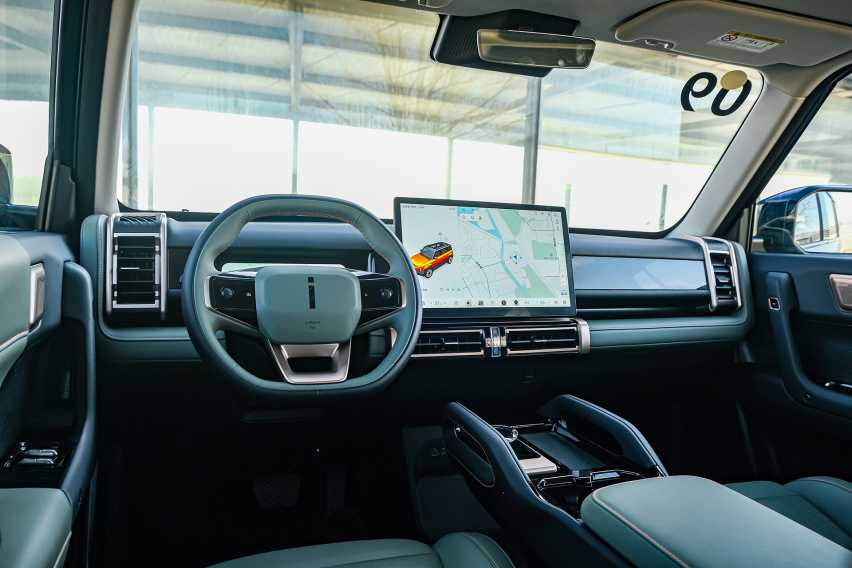 纯电四驱+方盒子真能越野？奇瑞iCAR 03试驾体验