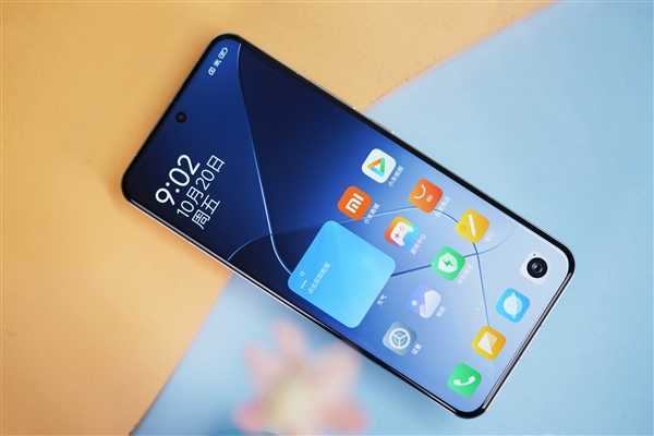 你的手机贴膜吗！卢伟冰微博调研：网友投票结果没意外