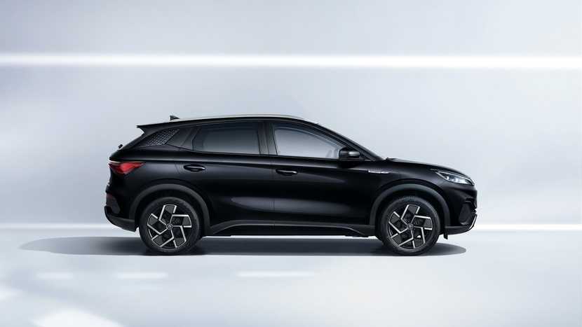 全球爆款推新！元PLUS荣耀版11.98万元起，太香了！插图2