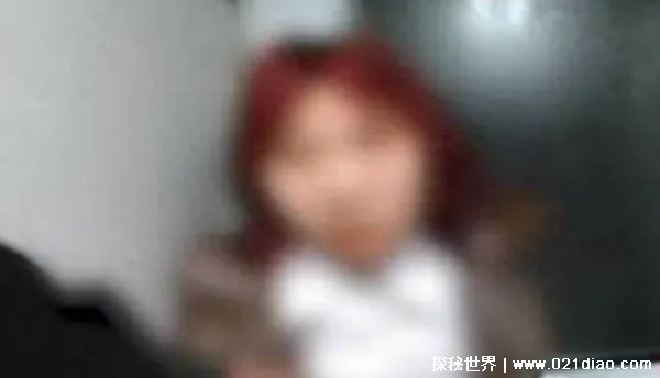 越席乘车还袭警 女子被刑拘 法律面前别撒泼耍横插图2