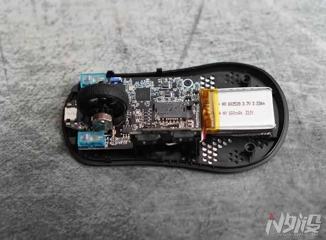 Keychron M3 mini 4K镁合金鼠标值得入手吗? KeychronM3mini4K拆解评测插图13 Keychron M3 mini 4K镁合金鼠标值得入手吗? KeychronM3mini4K拆解评测插图13