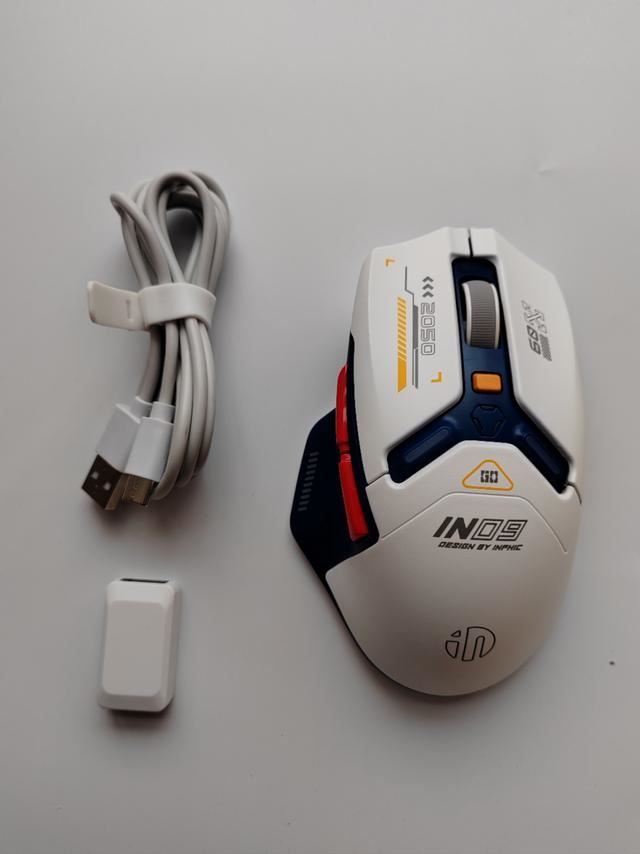 英菲克in9鼠标怎么样? 99元科幻风机甲设计三模游戏鼠标测评插图3