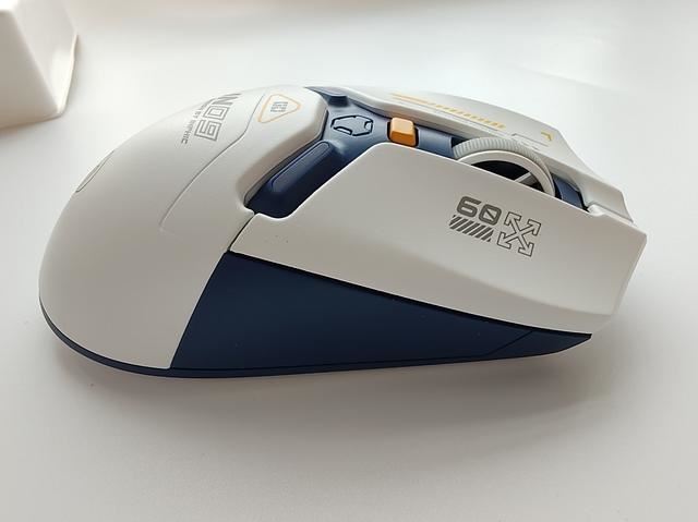 英菲克in9鼠标怎么样? 99元科幻风机甲设计三模游戏鼠标测评插图12