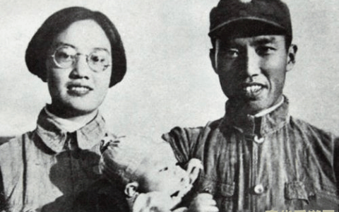 光明之魂2套装 光明之魂2套装深度解析：装备背后的故事与战斗魅力