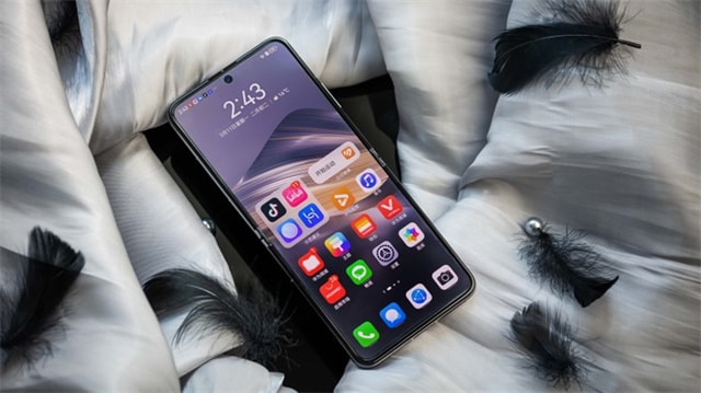 华为Pocket 2手机怎么样 华为Pocket 2详细评测插图7 华为Pocket 2手机怎么样 华为Pocket 2详细评测插图7