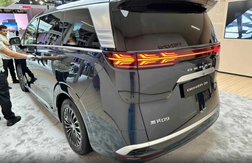 不给新一代别克GL8翻身机会？腾势D9全系降价2.5万，置换补贴2万