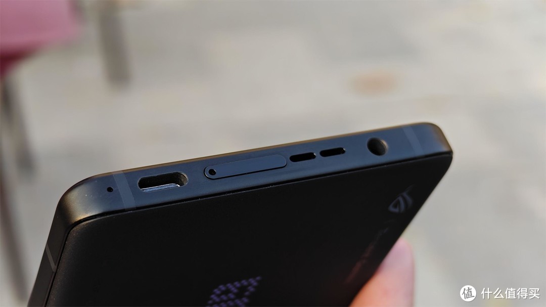 重新定义游戏手机？！ROG 8 Pro体验分享