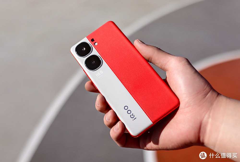 实力被低估的优质旗舰！171万跑分+5160mAh+120W，2299元还送耳机