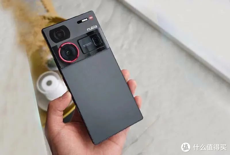 国产王炸机来了：骁龙8Gen3+24GB+1TB，后悔Mate60买早了