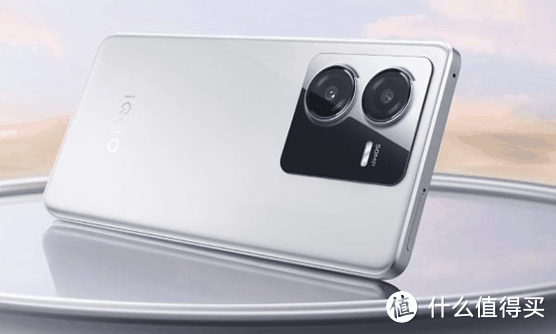 预算不多，配置惊人！12GB+256GB+6000mAh+4K录视频，1349元！