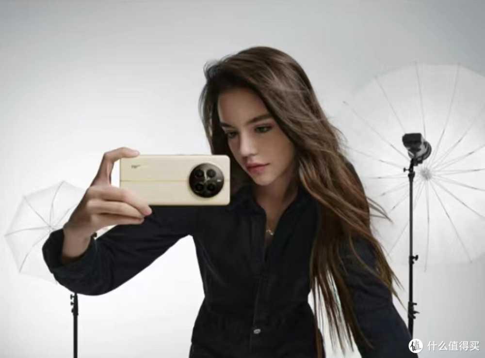 Realme新品,电影级人像长焦,2160Hz护眼曲面屏,1599元起!插图 Realme新品,电影级人像长焦,2160Hz护眼曲面屏,1599元起!