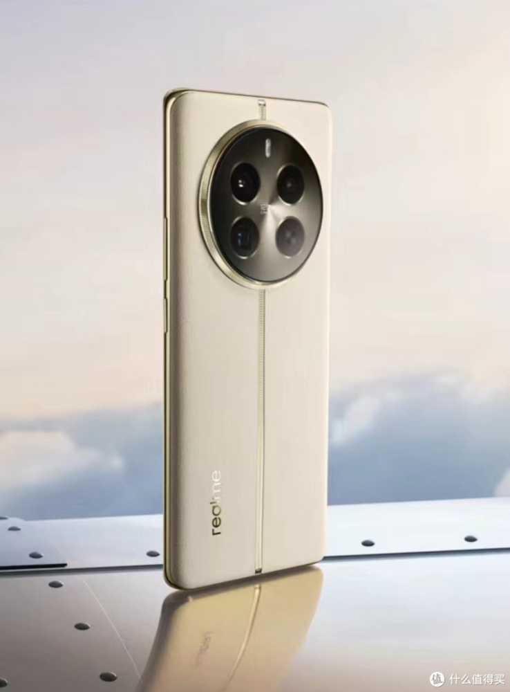Realme新品,电影级人像长焦,2160Hz护眼曲面屏,1599元起!插图4 Realme新品,电影级人像长焦,2160Hz护眼曲面屏,1599元起!