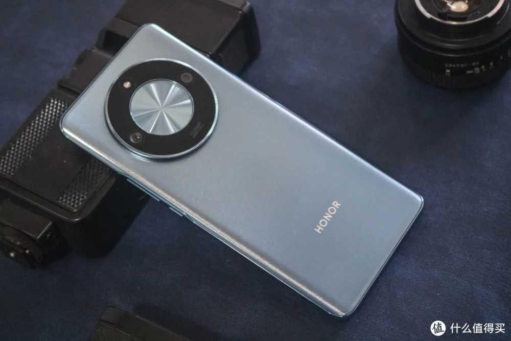 5800mAh！这手机的续航表现在机圈简直可以横着走