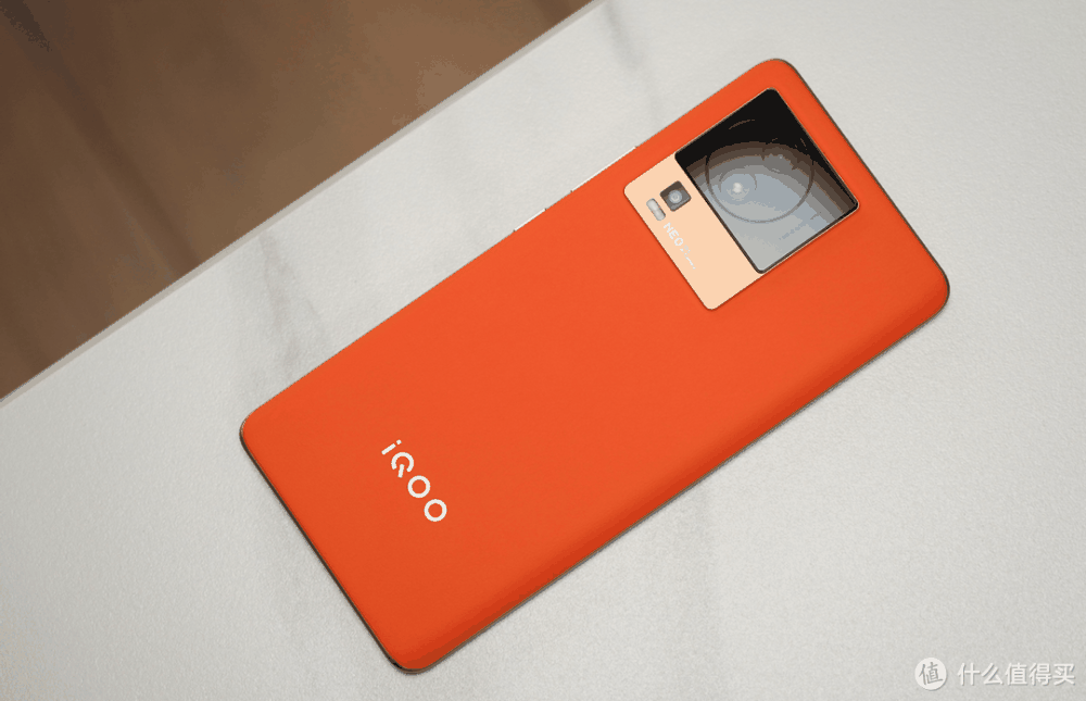 手机“大卷王”, 120W超充+天玑8200+120Hz屏+12GB+256GB，1399元！