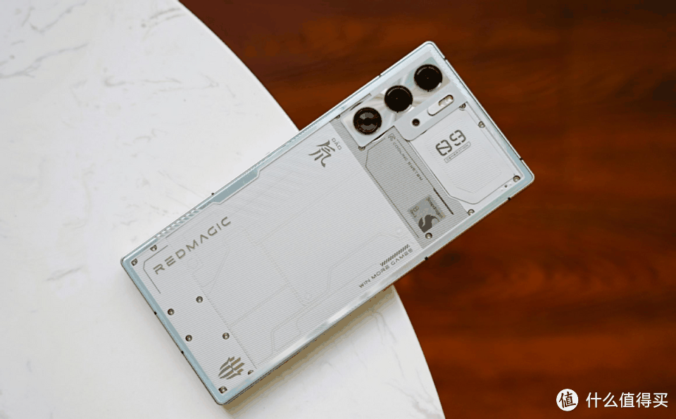 中兴终于不再低调了，新品在国外获奖无数，每一款都极具吸引力！