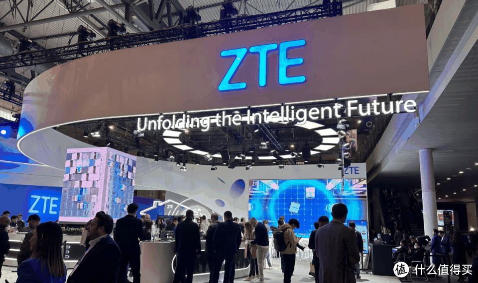 中兴终于不再低调了，新品在国外获奖无数，每一款都极具吸引力！