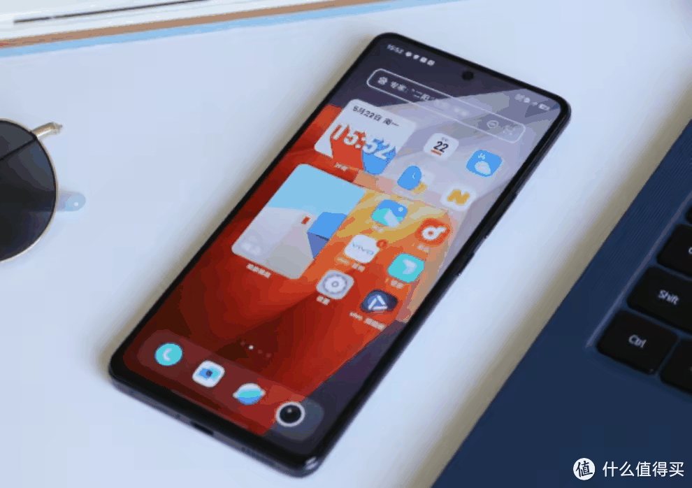 iQOO持续发力，旗舰芯片+120W闪充，12GB+256GB官方降至1849元