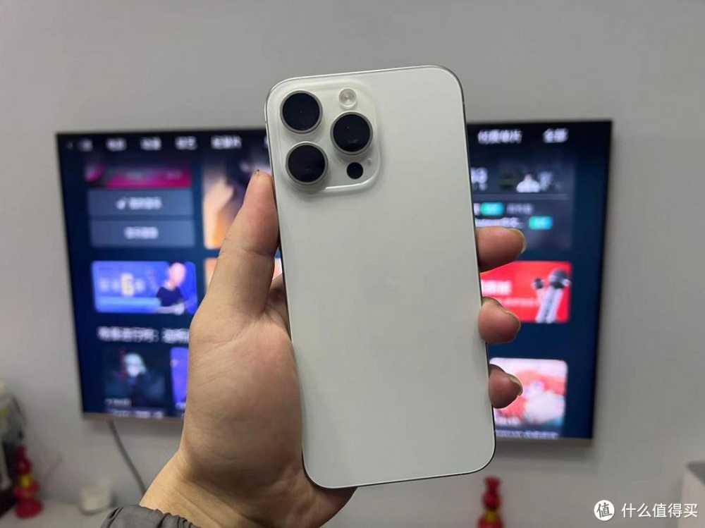 苹果获得新专利：解决拍照“红眼”问题！iPhone15Pro Max跌价1350