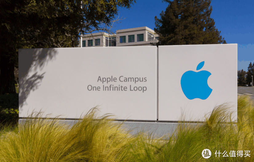 iPhone16 Pro曝光,首款折叠iPhone预计2026年发布,网友:就这?插图 iPhone16 Pro曝光,首款折叠iPhone预计2026年发布,网友:就这?