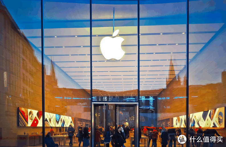 iPhone16 Pro曝光,首款折叠iPhone预计2026年发布,网友:就这?插图8 iPhone16 Pro曝光,首款折叠iPhone预计2026年发布,网友:就这?