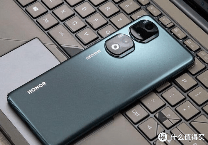 适合大学生用的手机推荐：荣耀90