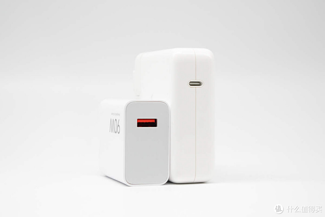 90W有线+80W无线，5300mAh大电池，小米 14 Ultra 手机充电评测