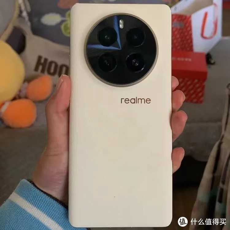 12000mm²VC散热+索尼IMX890潜望长焦+5400mAh，16GB+512GB仅3899元